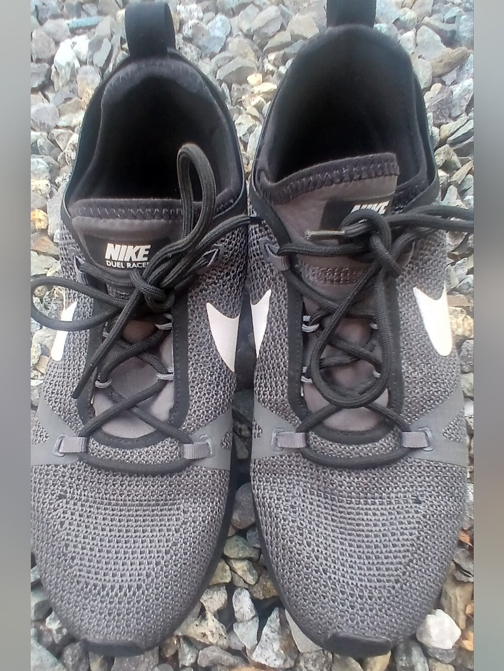 Nike Women's Duel Racer Knit Running Shoes Black/White. Sz 9